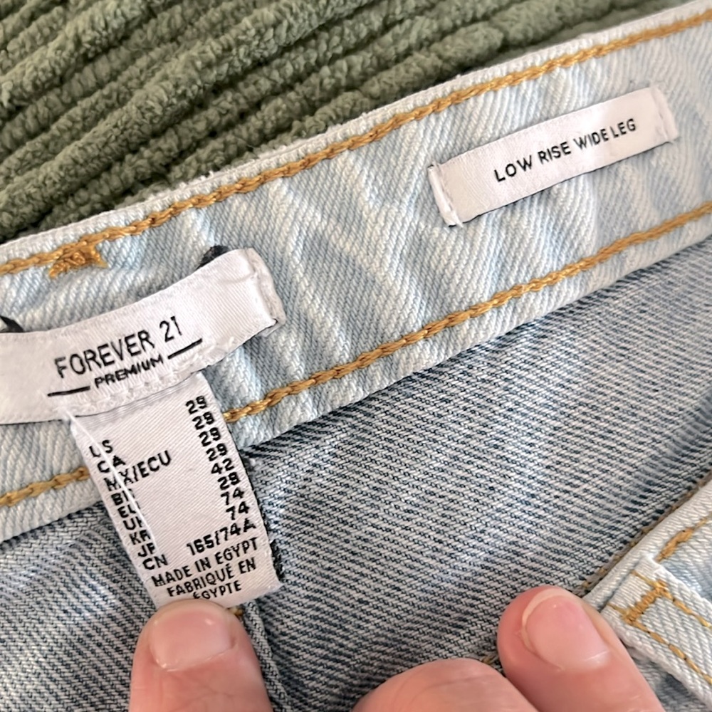 Reworked Denim forever 21 light wash baggy wide leg patchwork distressed jeans - Picture 9 of 10